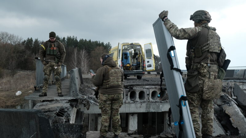 Europoslanci požadují povolit Ukrajině zasahovat vojenské cíle v&nbsp;Rusku