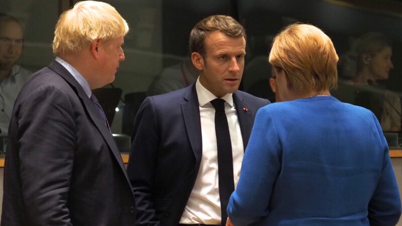 Merkelová, Macron a&nbsp;Johnson vyzývají Írán k&nbsp;ukončení násilných akcí