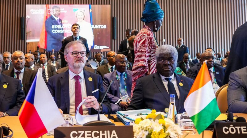 Fiala ze summitu EU a&nbsp;Africké unie: V&nbsp;Mauritánii je potenciál pro český obranný průmysl