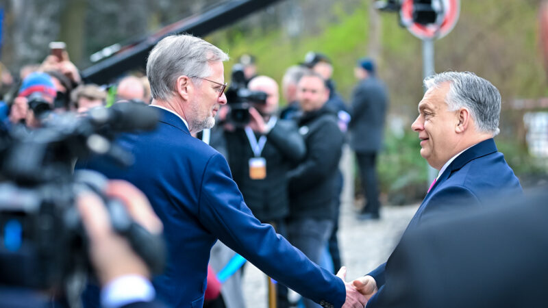 Visegrád je zranitelný vůči hybridním hrozbám