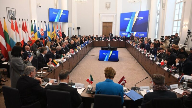 Evropští ministři podpořili vznik tribunálu pro stíhání Putina za agresi na Ukrajině