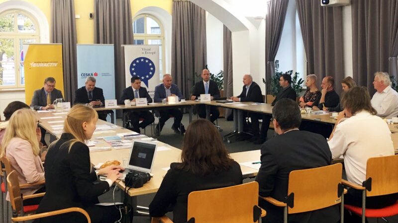 Čeští podnikatelé si stěžují, že dotace křiví trh, o&nbsp;finanční nástroje ale zájem nemají