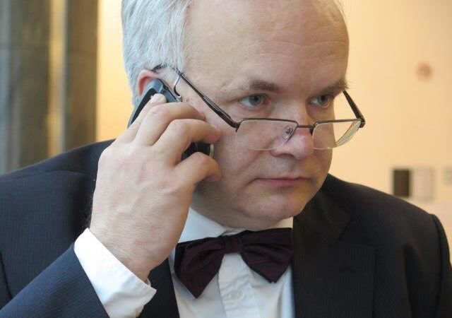 Pavel Svoboda obhájil post předsedy právního výboru, uspěli i&nbsp;další Češi