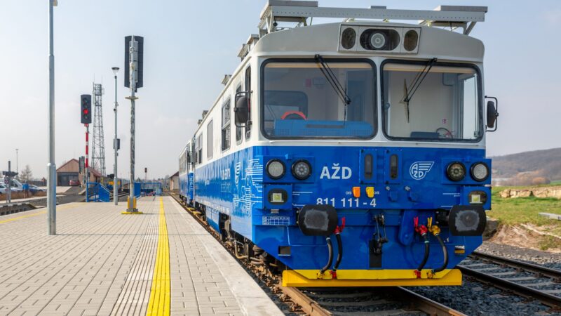 Evropský unikát. V&nbsp;Česku vyjel první autonomní vlak na běžné trati