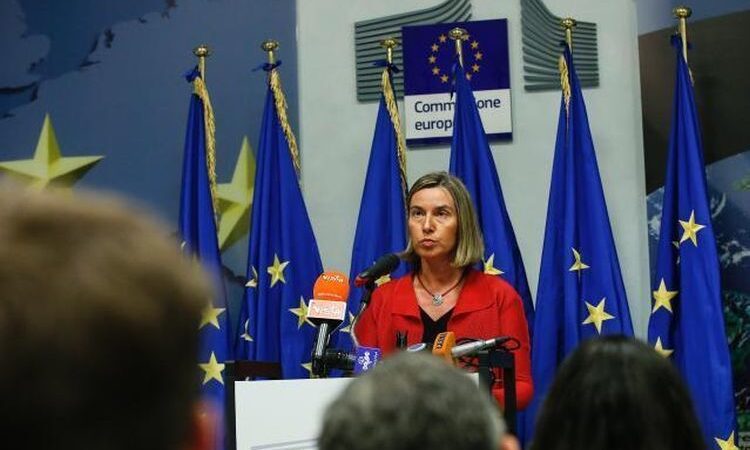 EU bude i&nbsp;nadále prosazovat jadernou dohodu s&nbsp;Íránem, z&nbsp;níž včera odstoupily USA