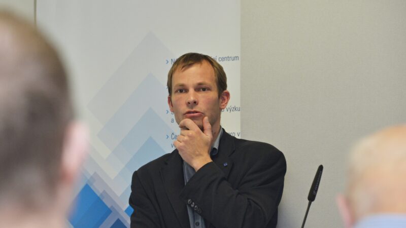 Škrty ve vědě a&nbsp;vzdělávání by si Česko podřezalo větev, říká Pazour z&nbsp;Technologického centra