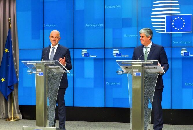 Řím má na novém rozpočtovém plánu spolupracovat s&nbsp;Komisí, italská vláda ale ze své pozice neustupuje