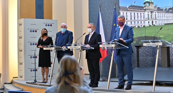 Podle ministra Havlíčka by mělo Česko trvat na původních cílech emisí CO2