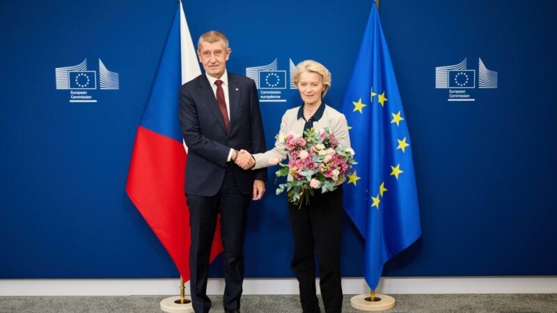 Babiš se setkal s&nbsp;Ursulou von der Leyen. Řešili podporu Ukrajiny na cestě k&nbsp;míru