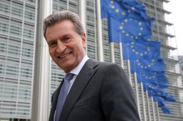 Oettinger se zřejmě stane komisařem pro lidské zdroje. I&nbsp;přes sexistické a&nbsp;homofobní výroky