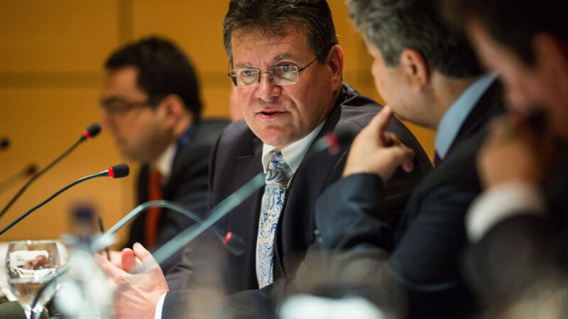 Vyšší cíl pro energetickou účinnost se Unii podle Komise vyplatí víc