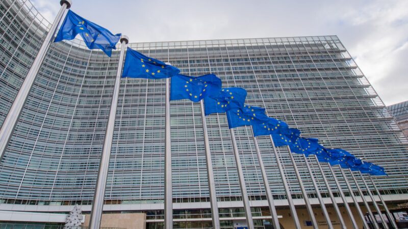 Diplomaté zemí EU se shodli na dalších protiruských sankcích, postihnou ruské stínové flotily