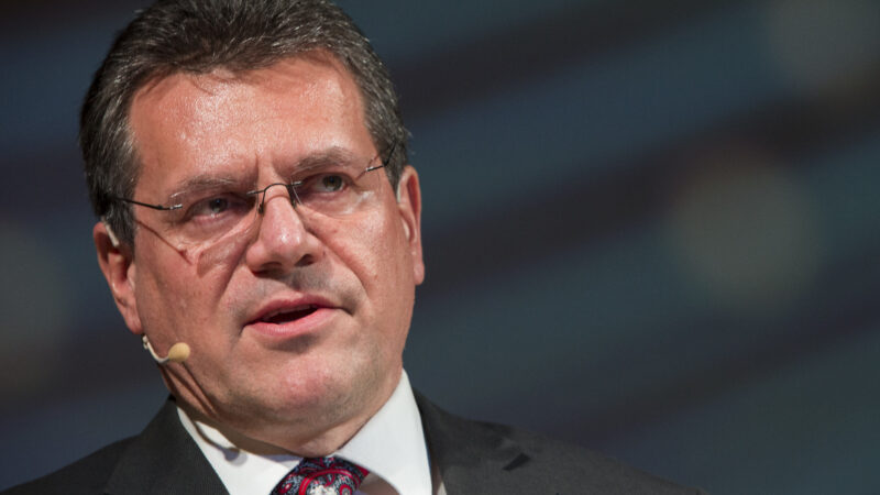 Visegrád navrhne do čela Evropské komise Slováka Maroše Šefčoviče