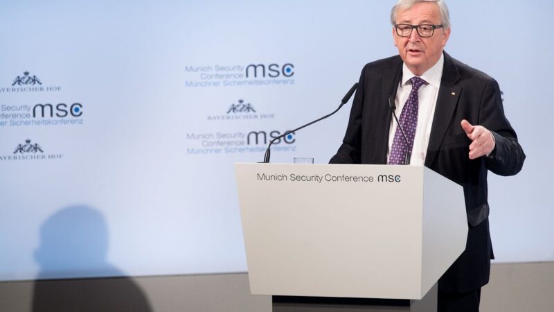 V zahraniční politice nás jednomyslnost zpomaluje, myslí si Juncker