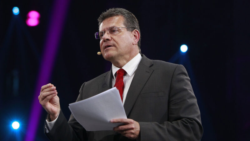 Boj o&nbsp;křesla v&nbsp;Bruselu začíná. Slovák Šefčovič chce kandidovat na šéfa Komise