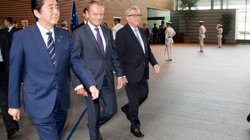 EU v&nbsp;Japonsku podepsala svou největší dohodu o&nbsp;volném obchodu