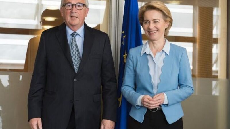 Junckerova Komise bude možná přesluhovat. Noví komisaři totiž nemusí být schváleni včas