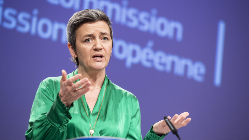 Komise: Firmy zasažené koronavirem budou moci od státu získat až 13,5 milionu korun