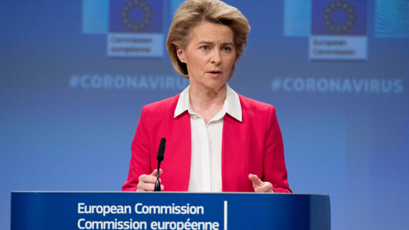 Dočasně omezit velkoobchodní ceny plynu, tak zní návrh Komise na řešení krize