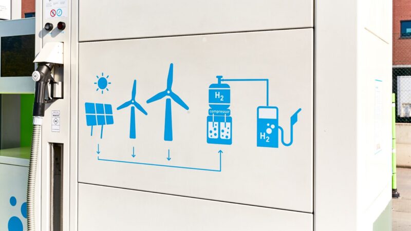 Evropské regulace brání rozvoji obnovitelného vodíku v Česku, varují experti