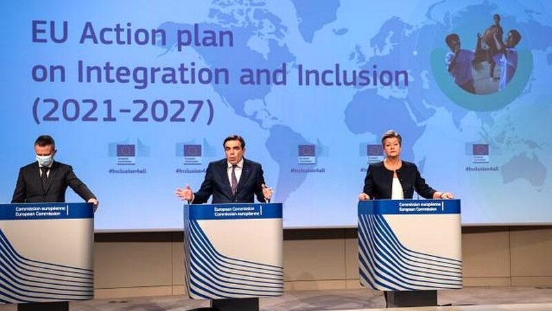 Evropská společnost má být soudržnější. Počítá s&nbsp;tím nový unijní plán pro integraci přistěhovalců