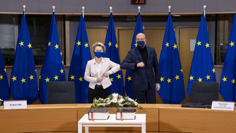 Europoslanci posvětili obchodní dohodu s&nbsp;Velkou Británií. Co obsahuje a&nbsp;jak funguje?