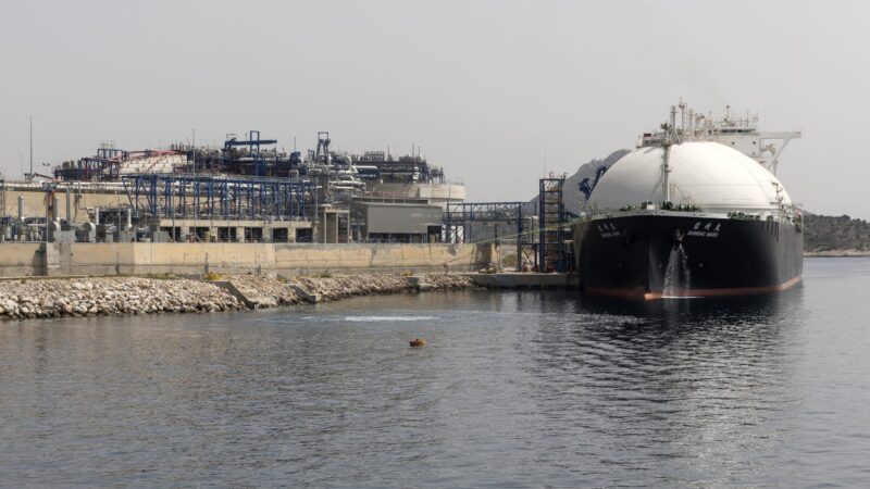 Podíl ruského LNG v&nbsp;EU roste navzdory snahám omezit závislost na ruském plynu