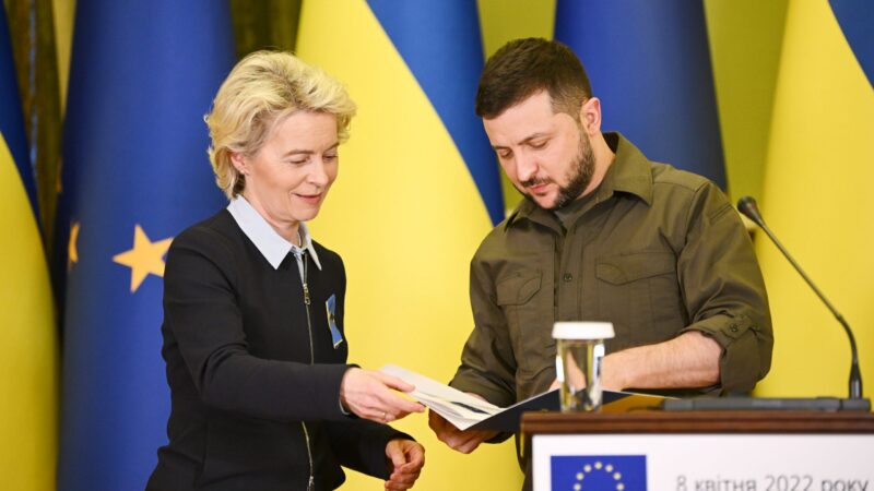 Ukrajina vyplnila dotazník ke kandidatuře do EU, status chce získat už v&nbsp;červnu