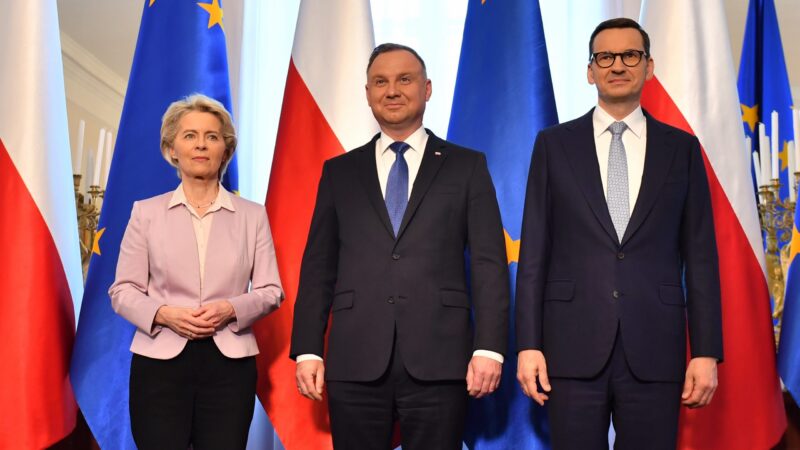 Komise opět žaluje Polsko. Rozhodnutí polského ústavního soudu podle ní zpochybnila nadřazenost práva EU