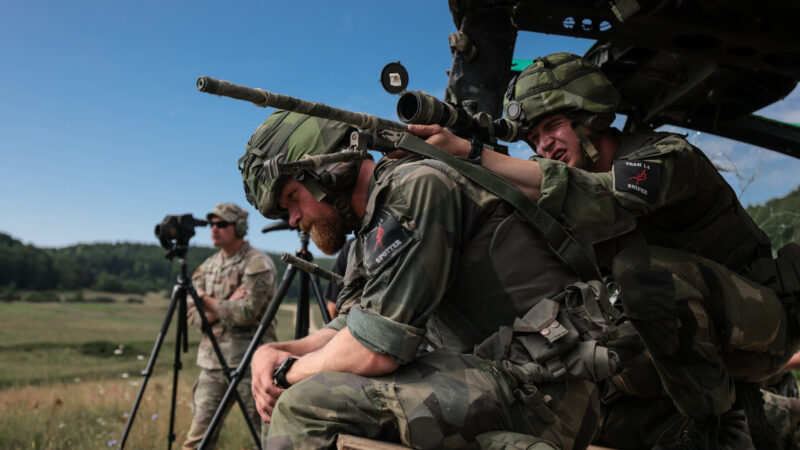 Česko a&nbsp;dalších 17 zemí navrhuje posílit podporu obranného průmyslu Evropskou investiční bankou