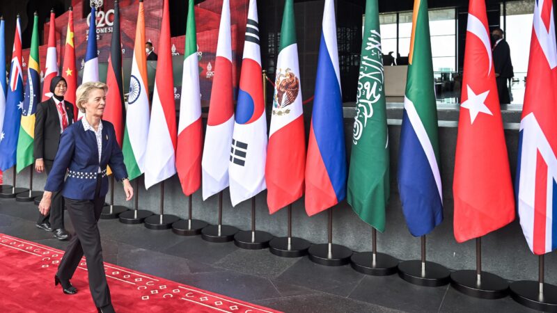 Von der Leyenová: Nabízíme pomoc Polsku s&nbsp;vyšetřováním výbuchu ve vsi Przewodów