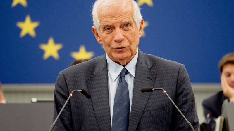 Borrell: Jsem zděšen vysokým počtem obětí izraelského bombardování uprchlického tábora