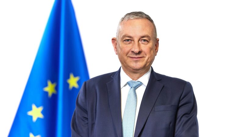 Síkela představil svůj tým, jsou v&nbsp;něm experti z&nbsp;Itálie nebo Lotyšska