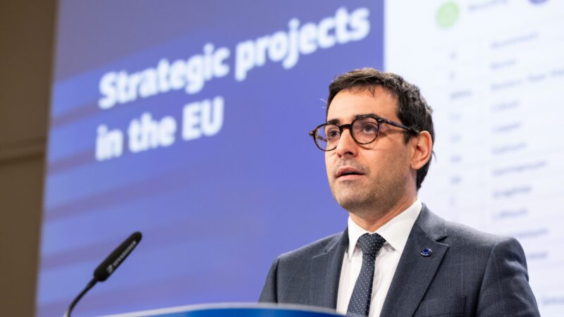 Francouzský eurokomisař zasahuje do českého jaderného tendru