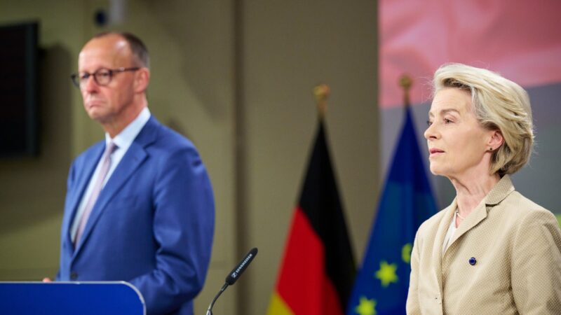 Migrační pakt posílí hranice i&nbsp;návraty, EU dá na jeho zavedení 3 miliardy eur