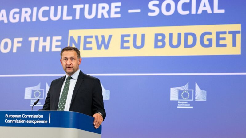 Evropská komise chce osekat dotace a&nbsp;měnit pravidla pro zemědělce