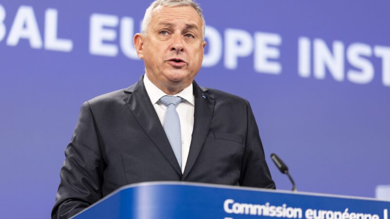 Síkela: Rozpočet EU pomůže Evropě získat suroviny a&nbsp;omezit migraci