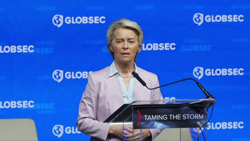 Ti, kdo chtějí konec podpory Ukrajiny, nejsou pro mír, řekla v&nbsp;Praze Ursula von der Leyen