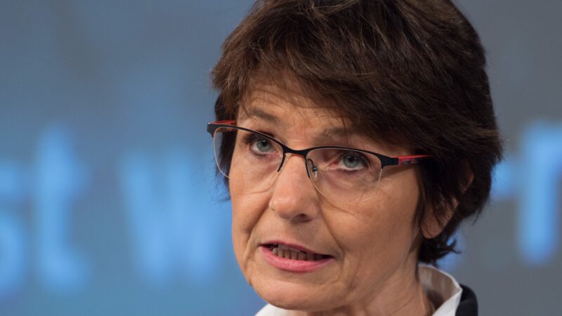 Žlutá karta vysílání pracovníků: Komise na námitky parlamentů nedala