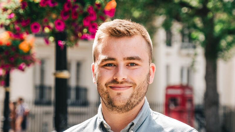 Fosilní průmysl používá už dekády stejné narativy, monitorovali jsme je i&nbsp;před COP 29, říká analytik