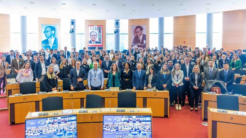 EPP nabízí 5měsíční placenou stáž v&nbsp;Evropském parlamentu