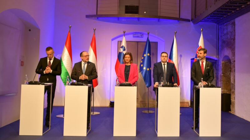 Dusno se nekonalo. Státy střední Evropy se shodly na podpoře západního Balkánu