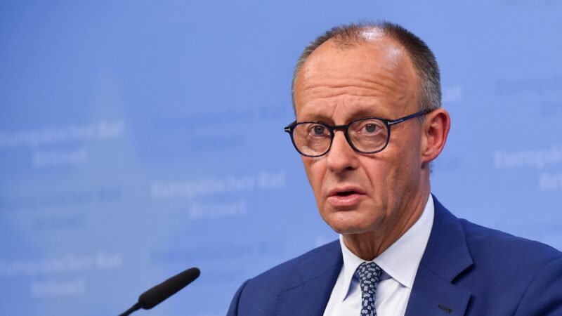 Potřebujeme rychlé a&nbsp;jednoduché řešení celního sporu s&nbsp;USA, vyzval Merz