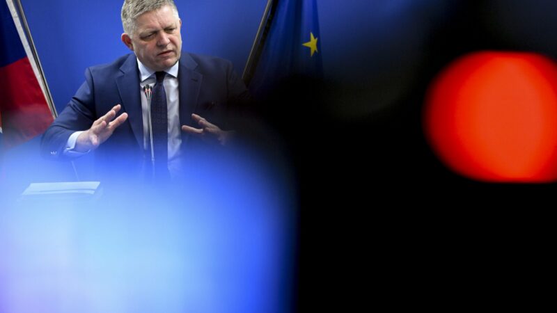 Komise slíbila Slovensku ochranu před Gazpromem, opozice viní Fica z&nbsp;podpory Ruska