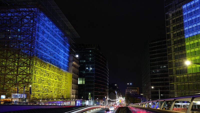 Unijní lídři vyzvou ke zvýšení vojenské pomoci Ukrajině, vyplývá z&nbsp;návrhu závěrů mimořádného summitu