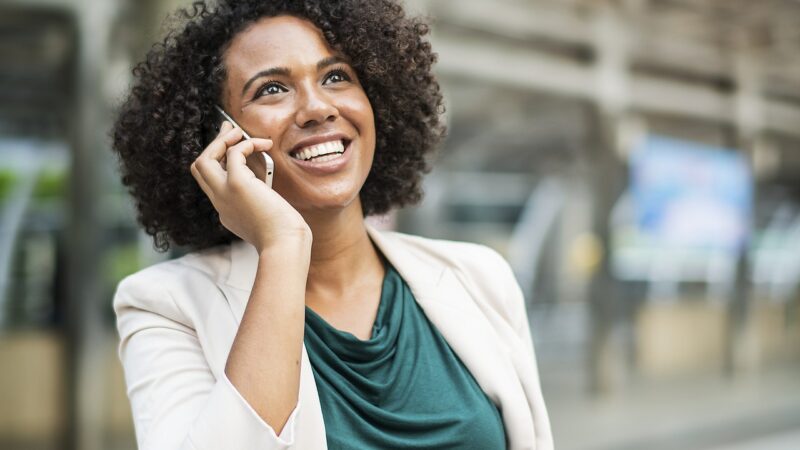 Mobilní operátoři napadli u&nbsp;Soudního dvora zastropování cen volání v&nbsp;EU