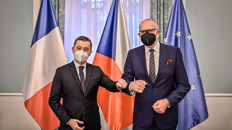 Bek jednal s&nbsp;francouzským ministrem vnitra, řešili předsednictví v&nbsp;Radě EU