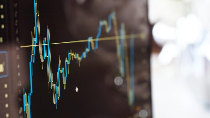 Velkoobchodní cena plynu na evropskému trhu klesá