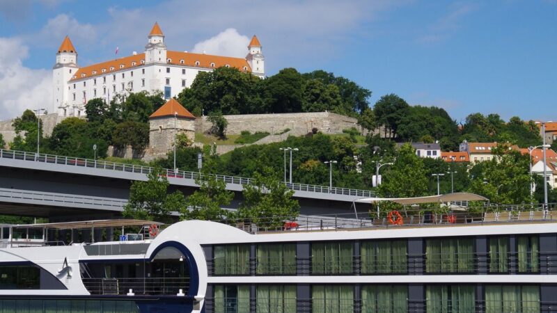 Slovensko by mělo změnit způsob vyplácení zemědělských dotací, tvrdí europoslanci