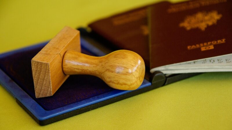 EU přitvrzuje vůči Rusům, víza získají nově jen pro jednorázové cesty